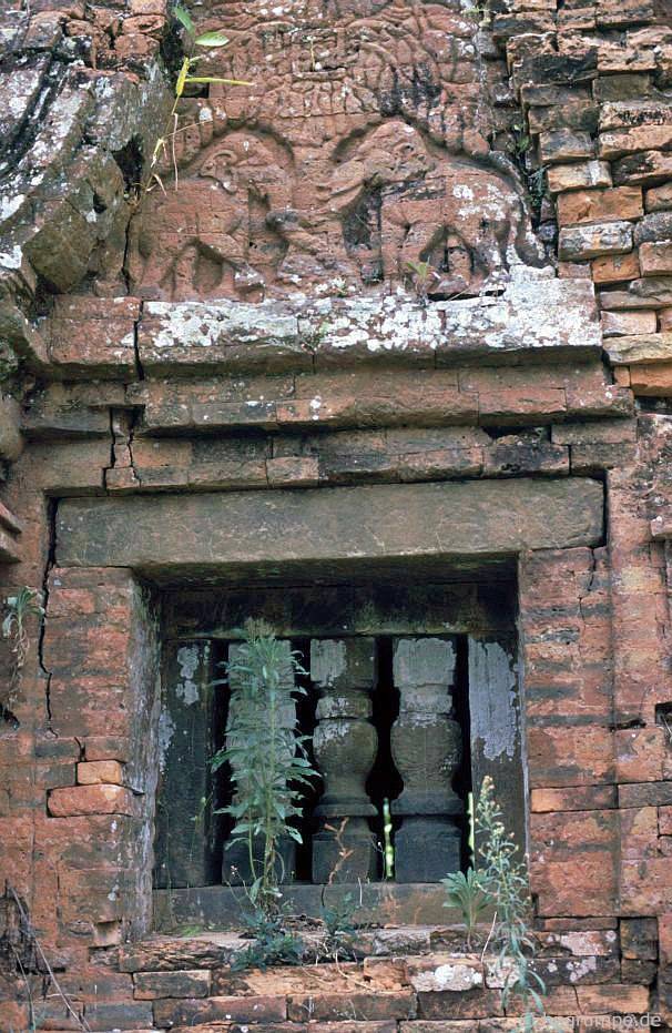 Ruins of My Son - chi tiết