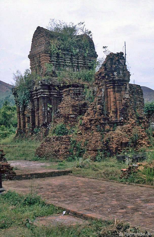 Mỹ Sơn: Ruins